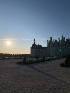 chateau de chambord avec levé de soleil