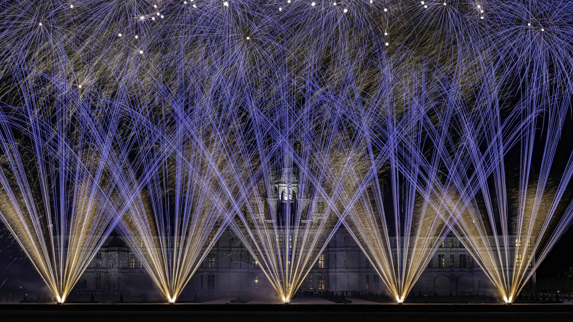 feu d'artifice or et bleu au château de chambord