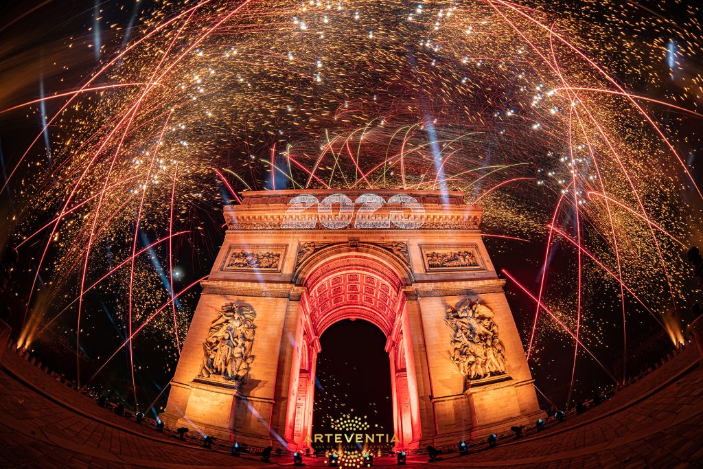 Feu d'artifice du nouvel an à Paris