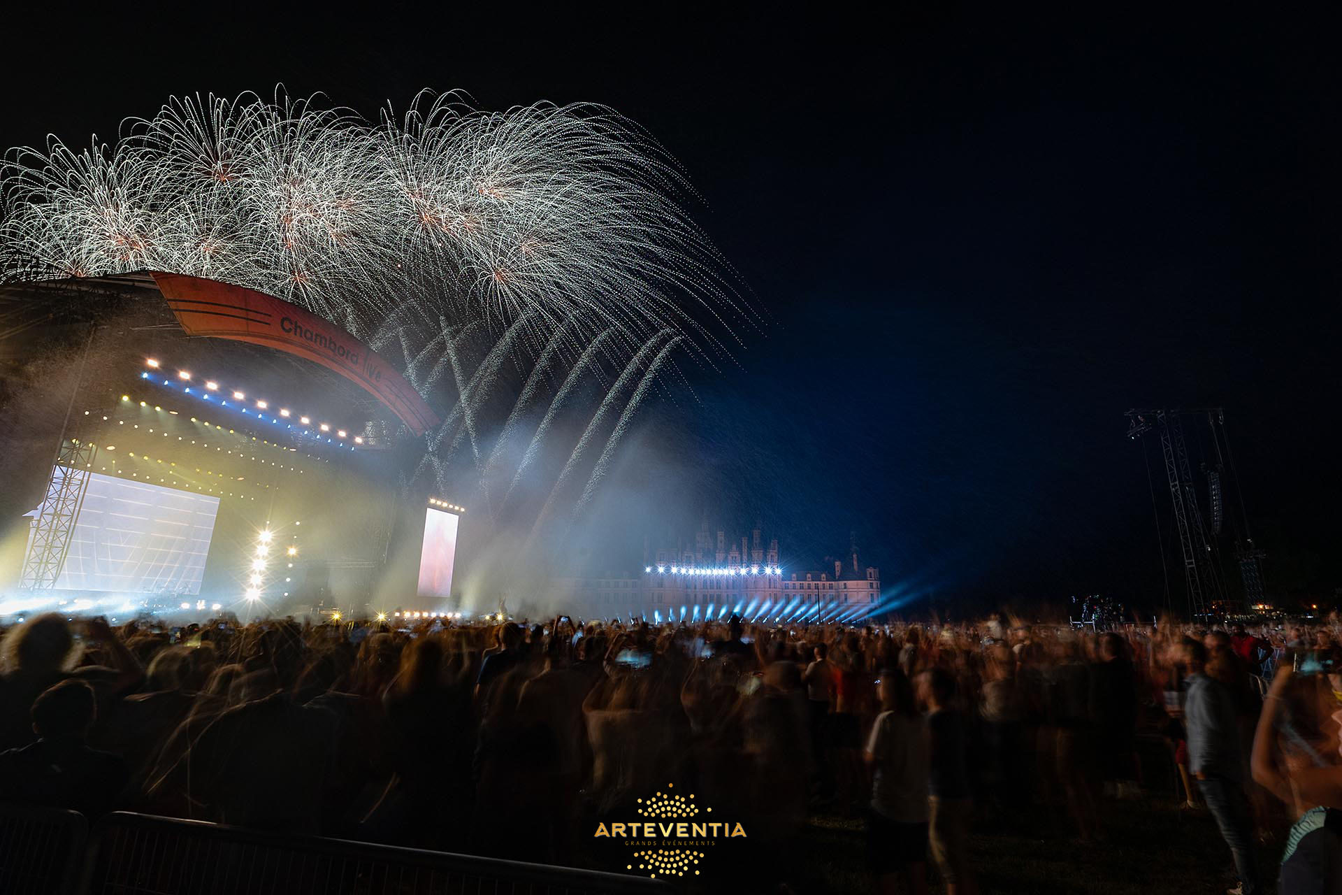 ARTEVENTIA - Imagine Dragon à Chambord - Quentin Garcia WM03