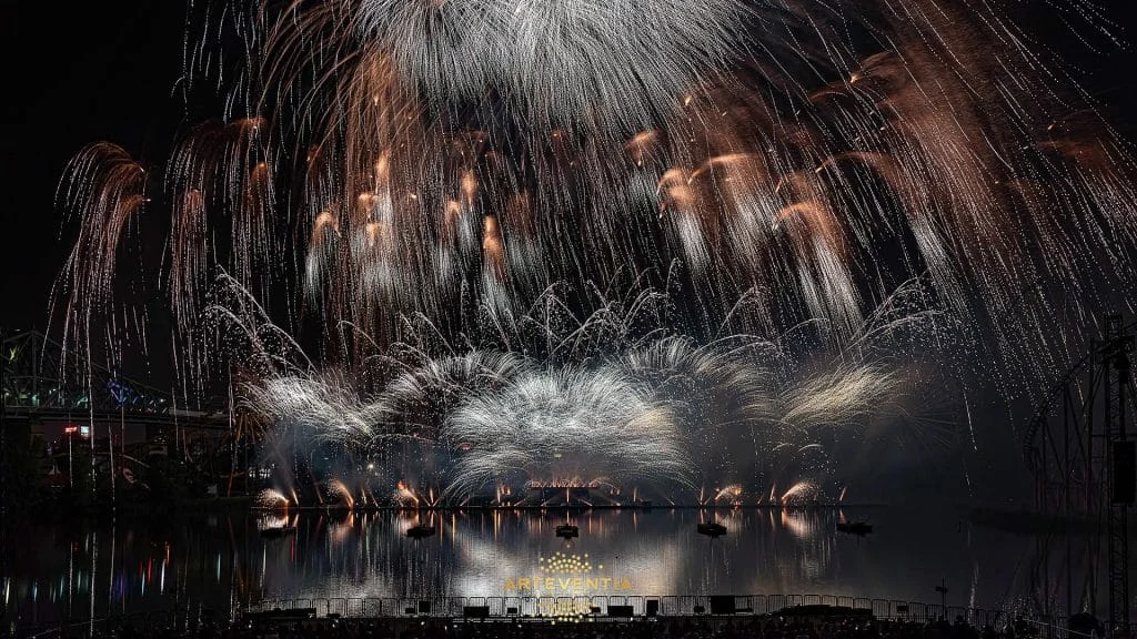 ARTEVENTIA La Ronde Montreal 27.07.2024 Frédéric LEPLA La Ronde Fireworks in Montreal - ARTEVENTIA